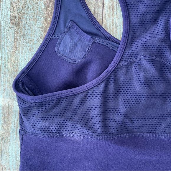 Nike purple workout tank with built in high support bra and side mesh size M - Picture 9 of 9